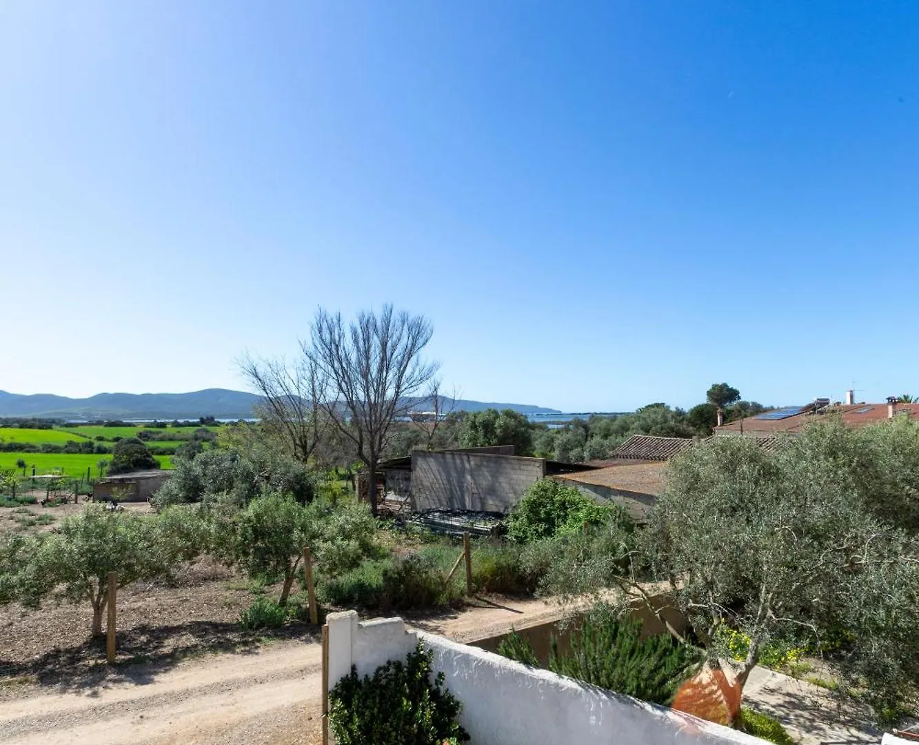 Sunrise Villa With Terrace Porto Pino