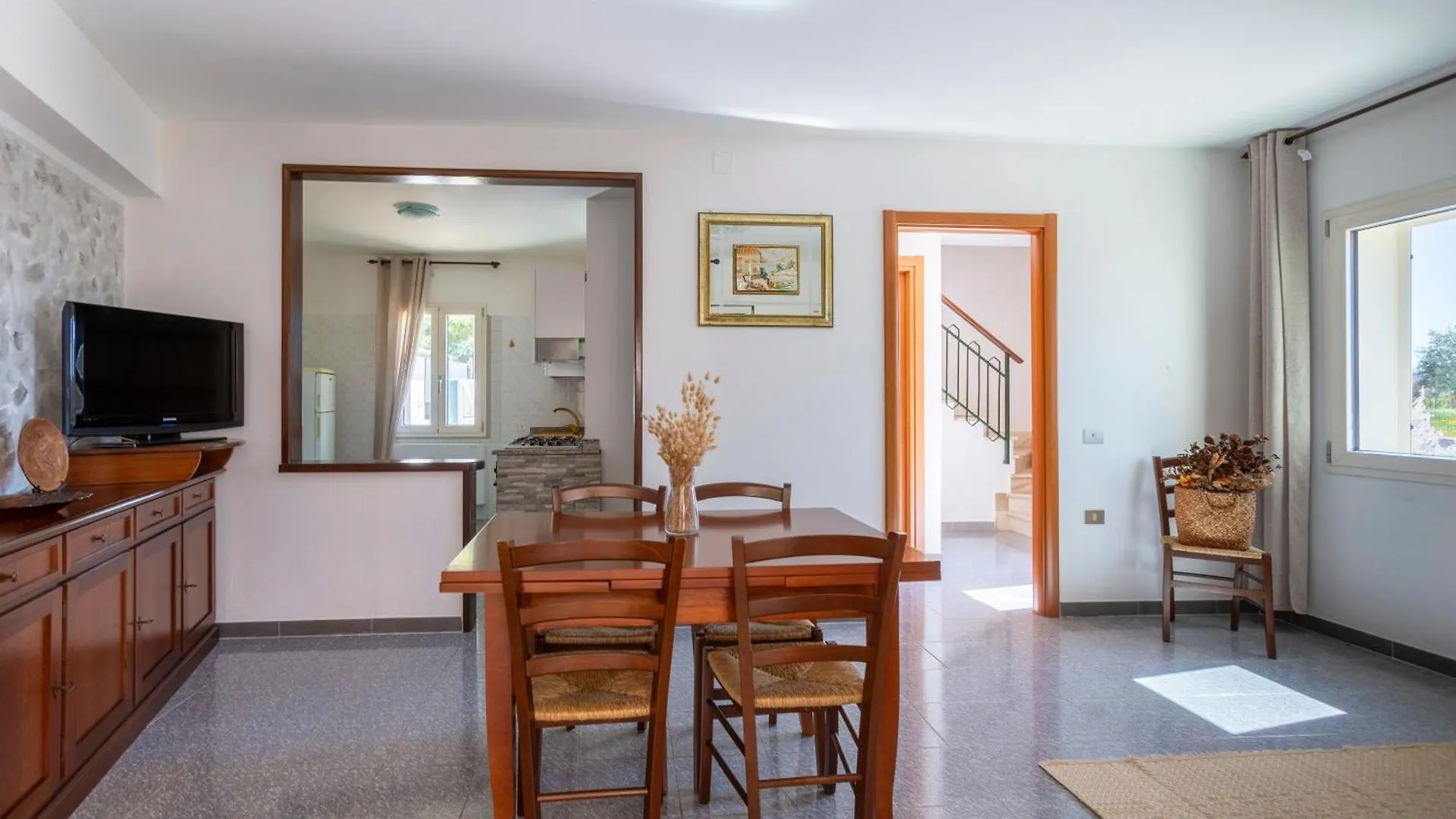 Sunrise Villa With Terrace Porto Pino