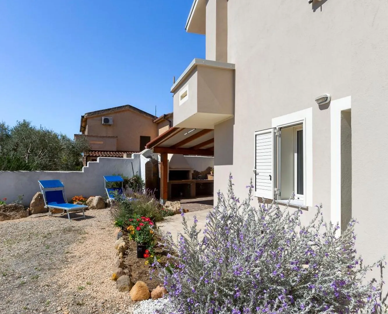 Sunrise Villa With Terrace Porto Pino