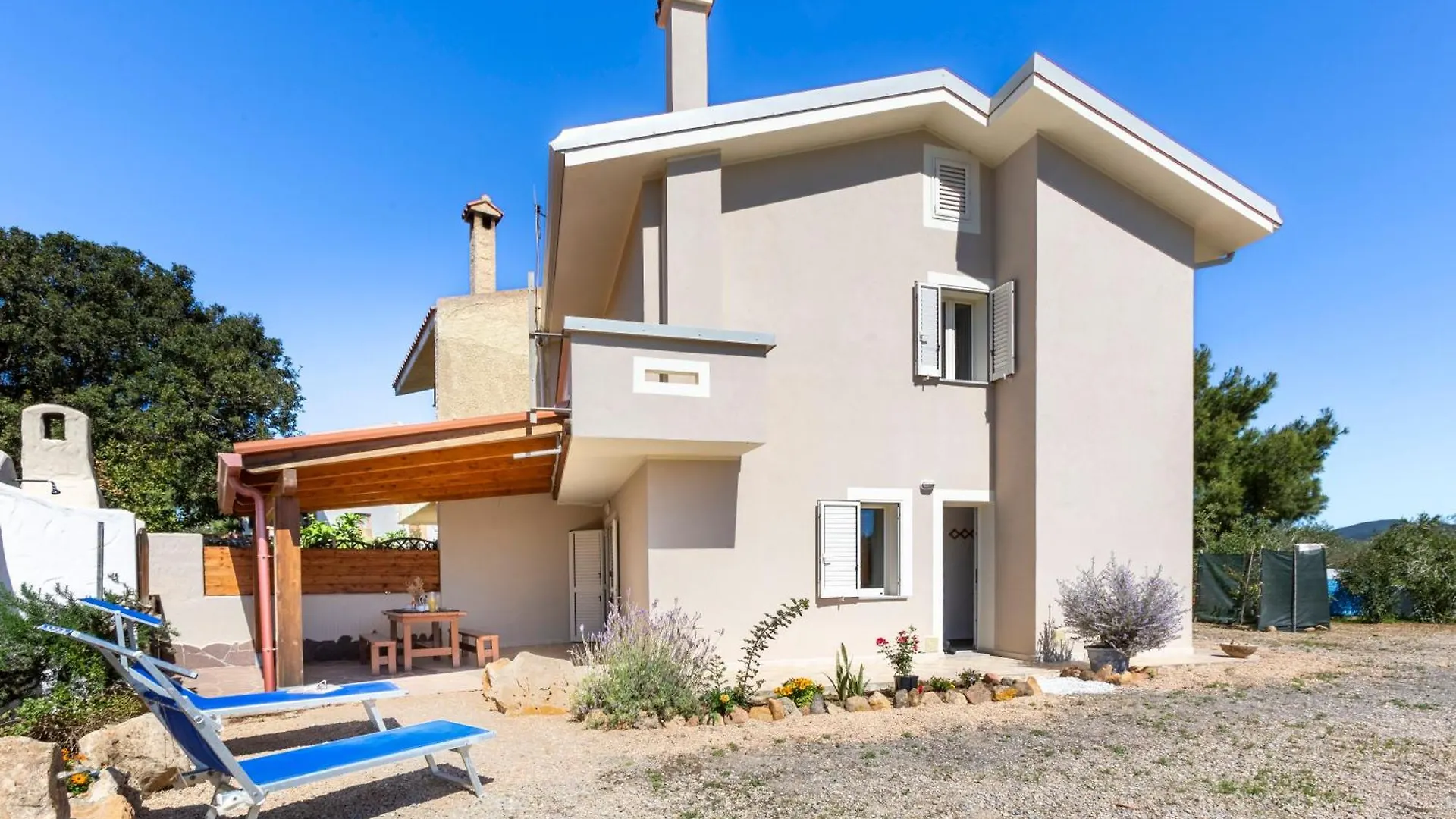 Sunrise Villa With Terrace Porto Pino